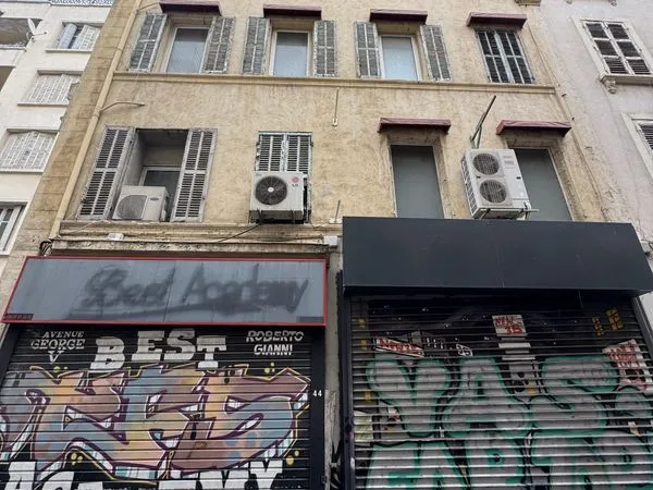 Local 602 m² Marseille