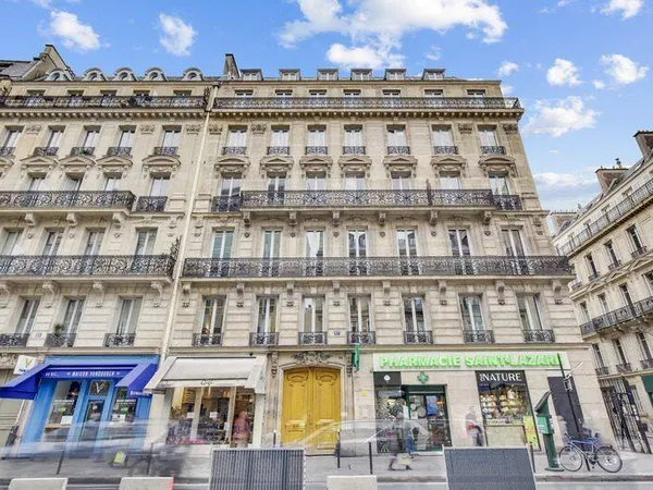 Bureaux 277 m²