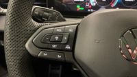 Volkswagen T-Roc 1.5 eTSI 150ch R-Line DSG7 — photo 25