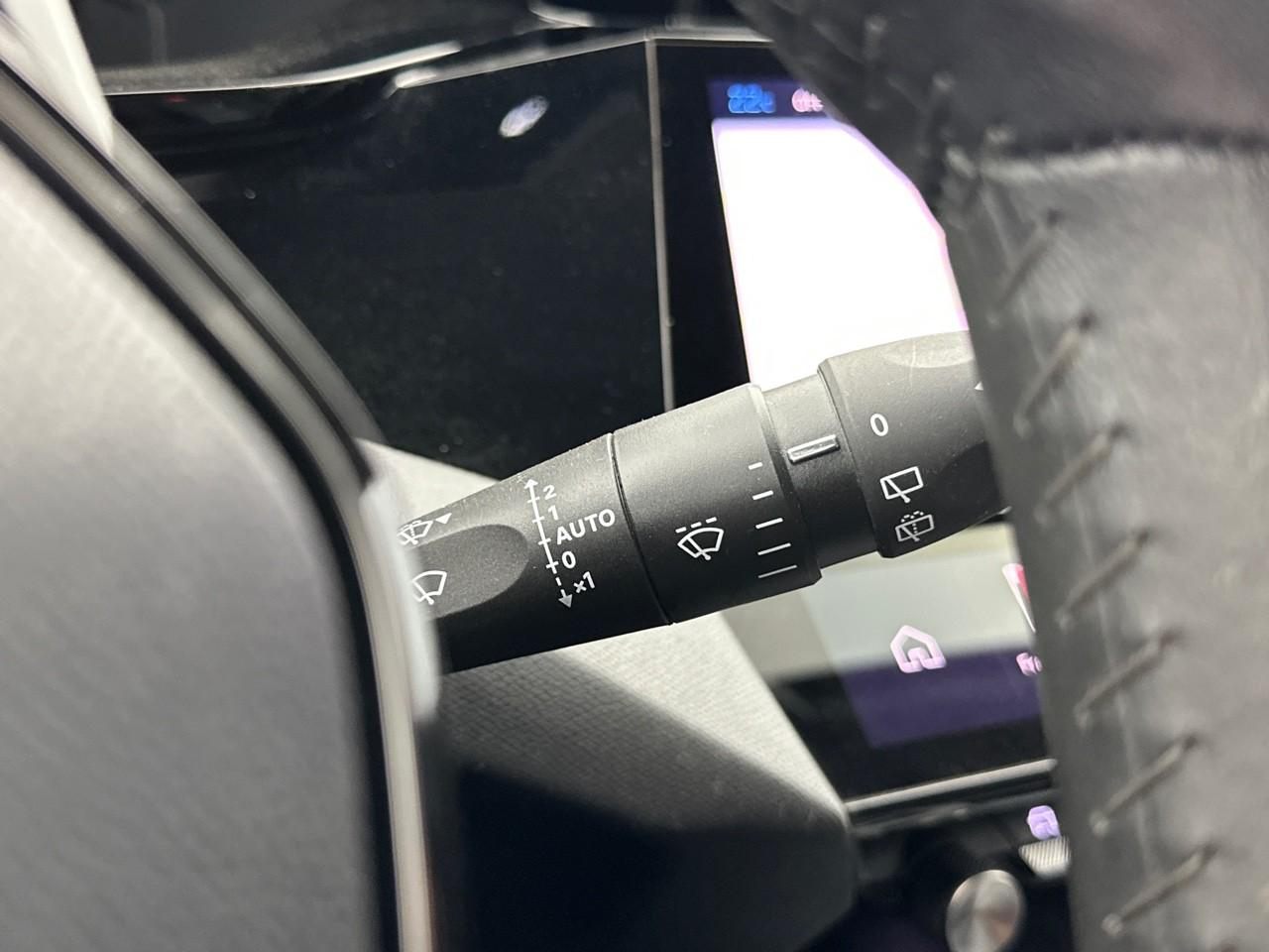 Peugeot 308 sw puretech 130ch s&s eat8 allure pack — photo 18
