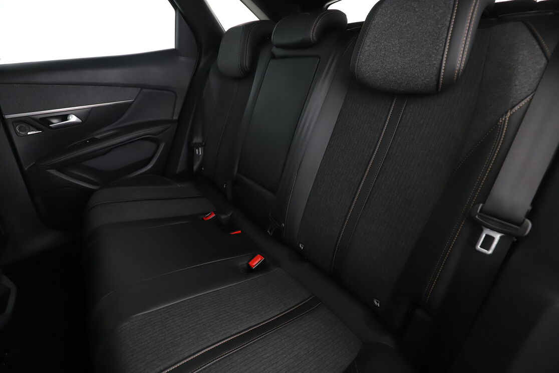 Peugeot 3008 1.6 THP GT Line EAT6 — photo 13