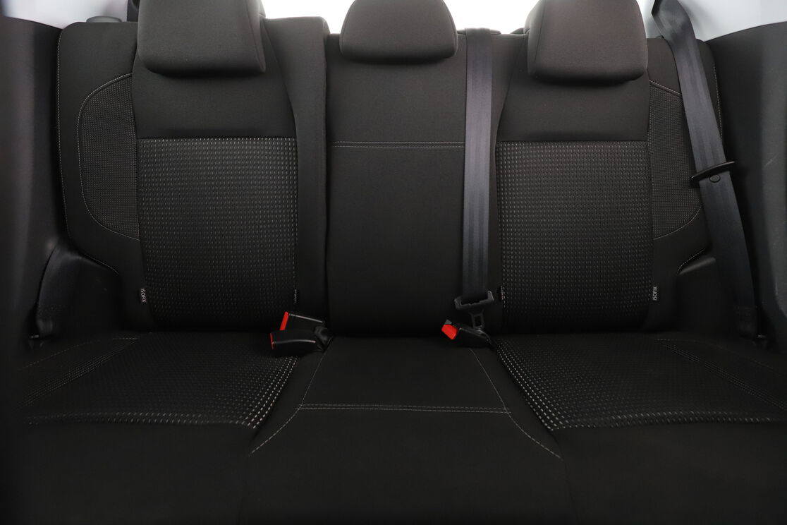 Peugeot 208 1.2 PureTech Allure — photo 14