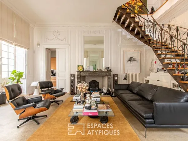 Élégant duplex de caractère en plein centre-ville