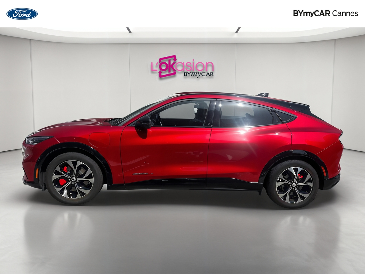 Ford Mustang Mach-E Extended Range 91 kWh 294 ch — photo 2