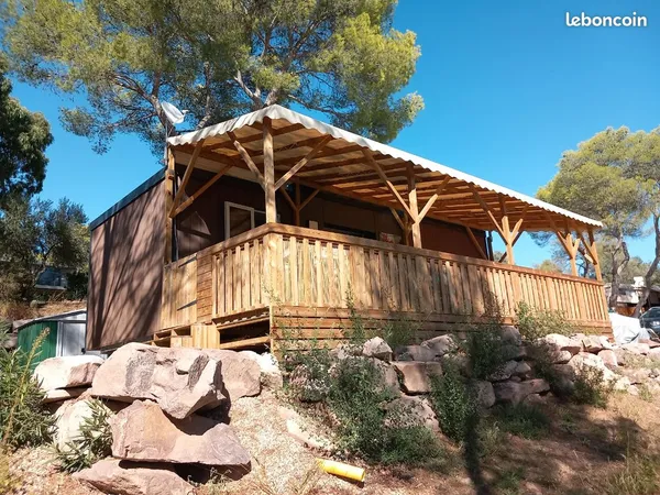 Vends chalet dans camping à l'année
