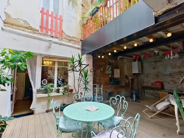? MAISON DE VILLE DE CHARME A CINTEGABELLE - 185.7 m² -