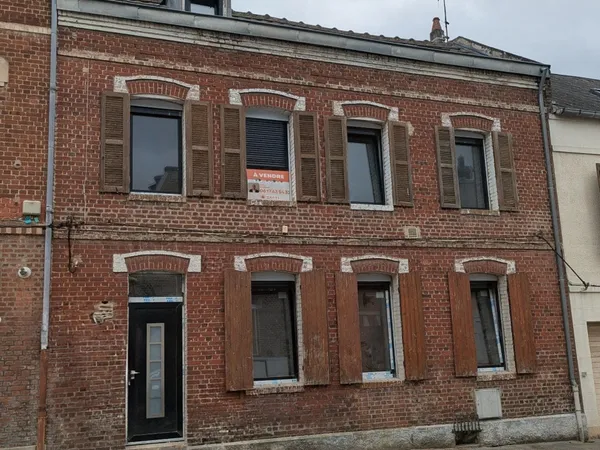 IMMEUBLE DE RAPPORT RÉNOVÉ - CENTRE-VILLE DE SAINT-QUENTIN - QUARTIER REMICOURT