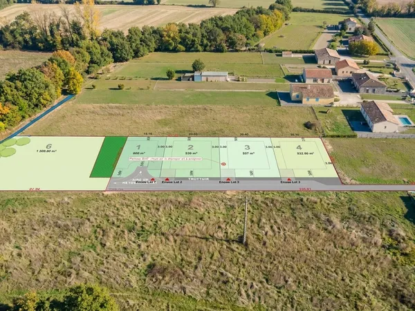Spécial Pro - Cazères - Foncier à fort potentiel : permis accordé pour 4 maisons T4
