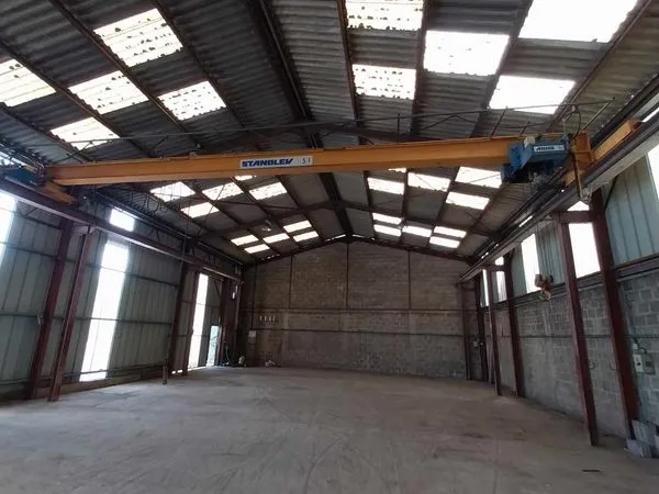 Local entrepot 560 m2