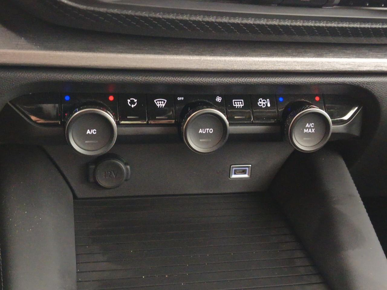 Citroën C5 X hybride rechargeable 225 s&s e-eat8 feel pack — photo 27