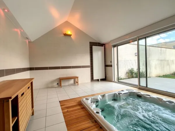 02240 SERY LES MEZIERES | EXCLUSIVITÉ |Vie de plain pied | 5 chambres| Jacuzzi privatif | DPE C| dép