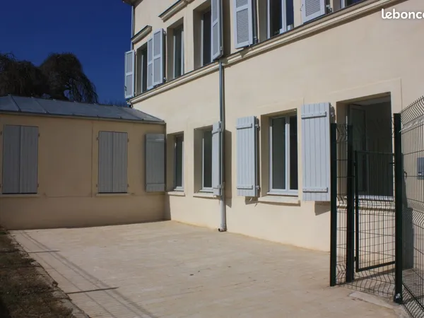 Location appartement deux pièces à Fontainebleau 77300