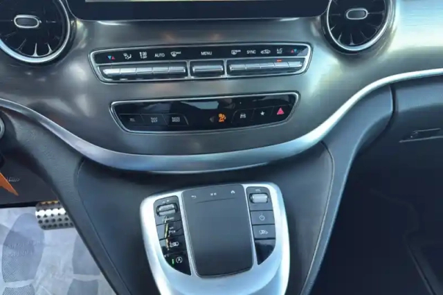 Mercedes Cla sse v long 300 d 9g-tronic — photo 22