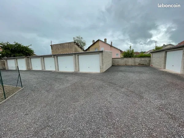 Gardes Meubles à louer