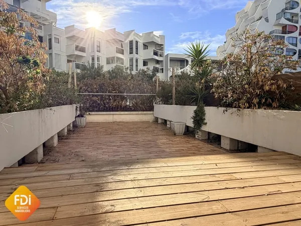 Centre ville - studio cabine 25m2 - terrasse 30m2