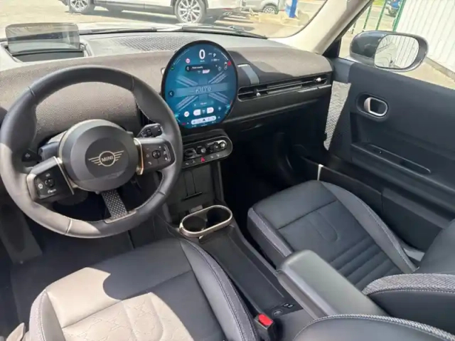 Mini Cooper c 156ch classic dkg7 — photo 3