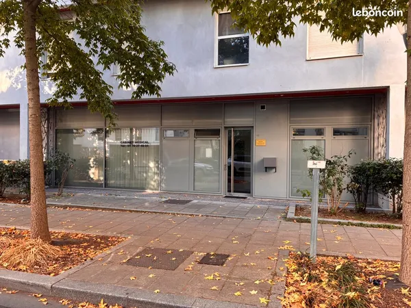 Local professionnel 70 m² — idéal cabinet médical/paramédical