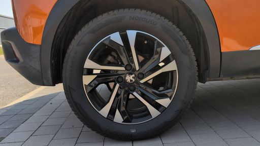 Peugeot 2008 1.5 BlueHDi 130 EAT8 - Allure – 2020 – 128069 km – Diesel – Boîte Automatique — photo 22