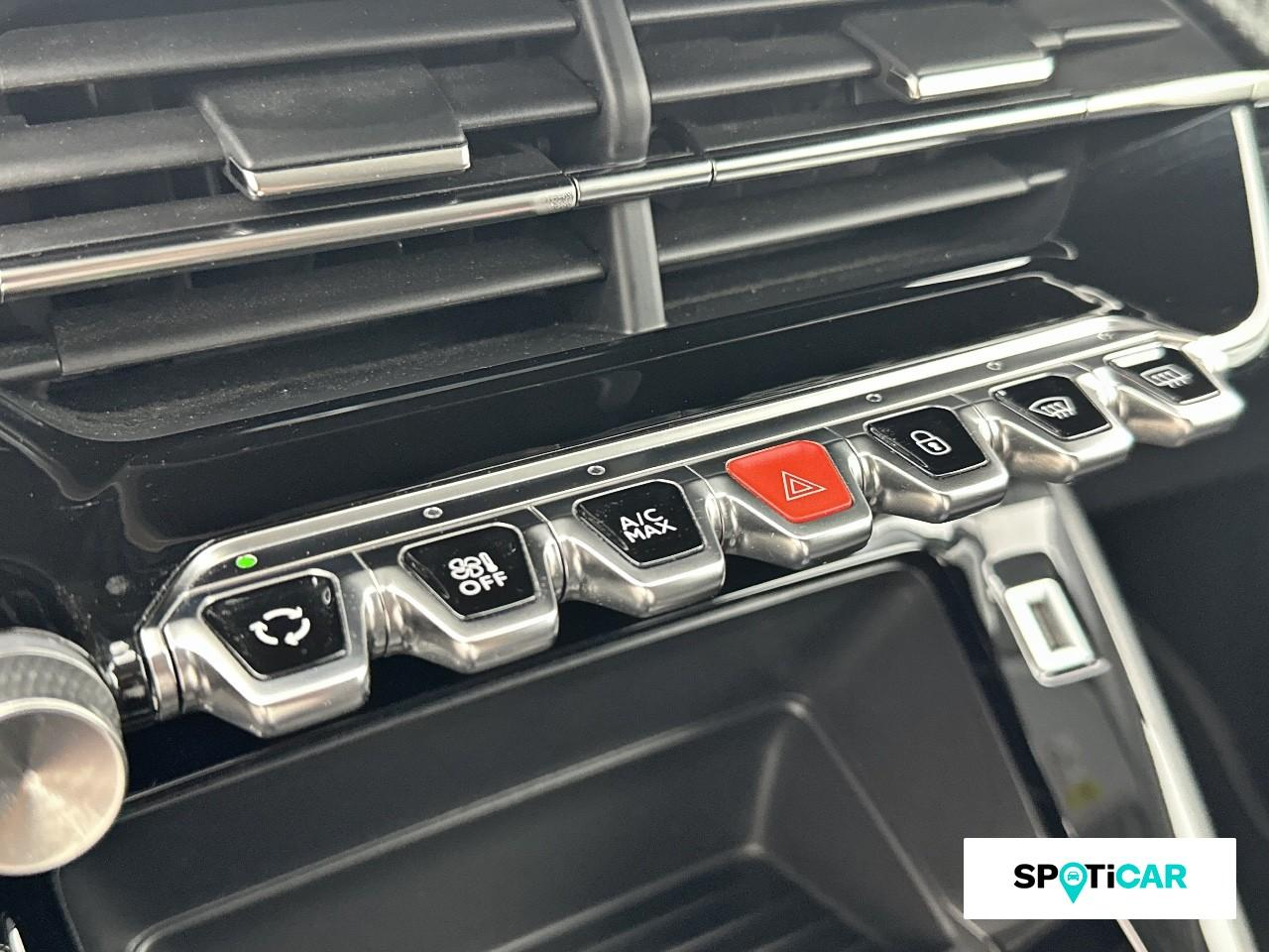 Peugeot 208 1.2 puretech 100ch s&s style 118g — photo 15
