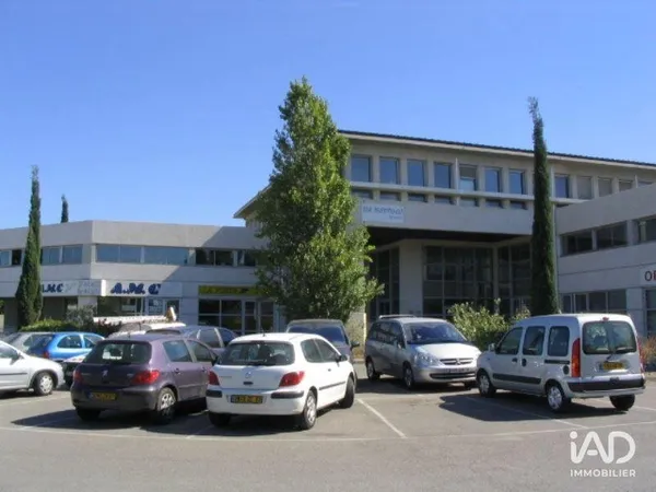 Bureau 50 m²