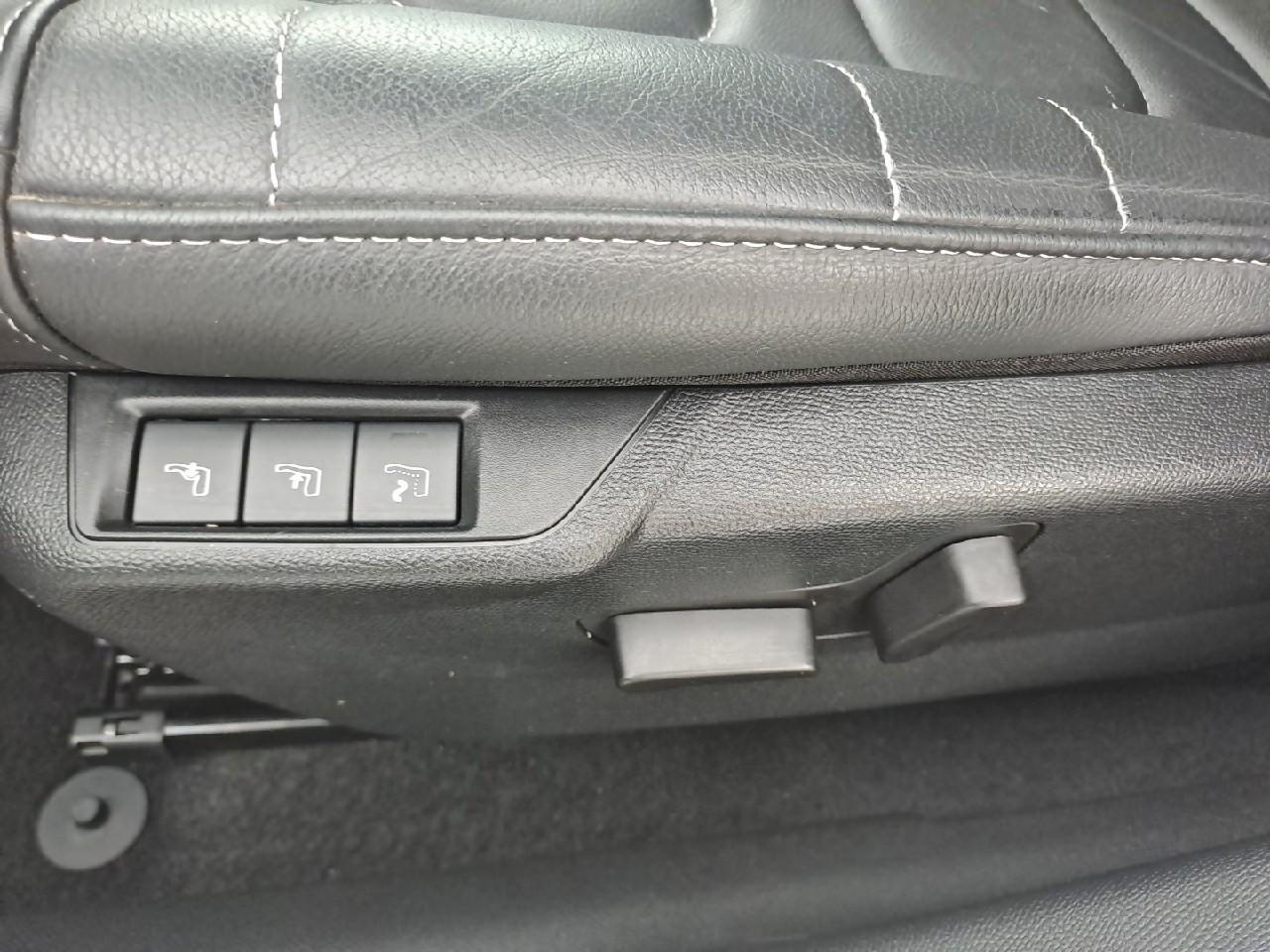 Citroën C4 puretech 130 s&s eat8 shine pack — photo 22