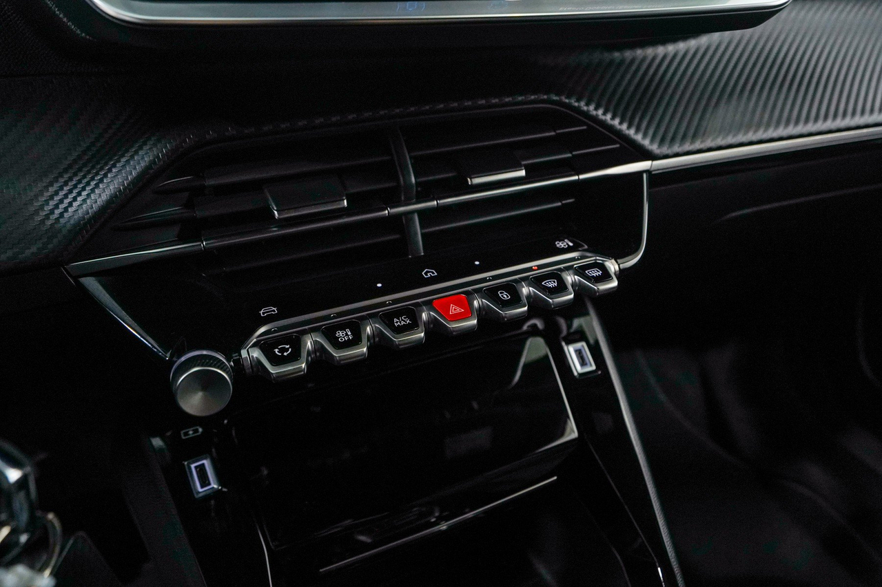 Peugeot 2008 — photo 24