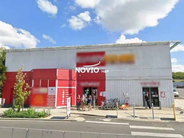 Local commercial 1215 m²