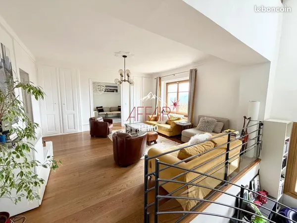 Maison 7 pièces 204 m²