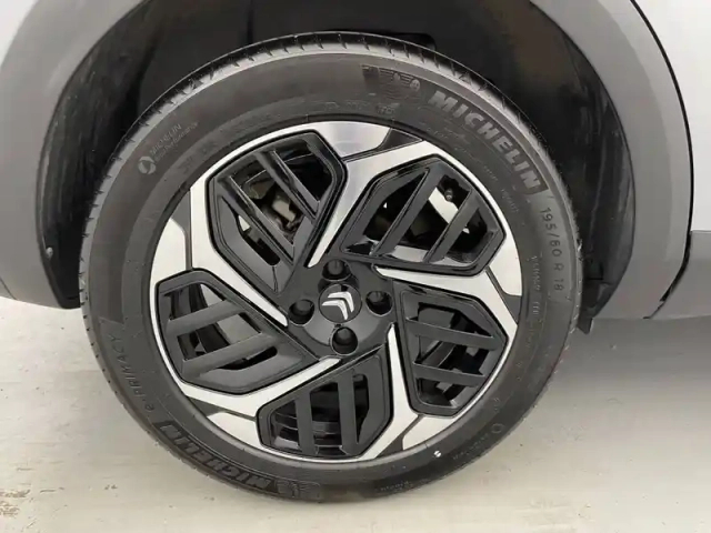 Citroën C4 puretech 130 s&amp;s eat8 — photo 19