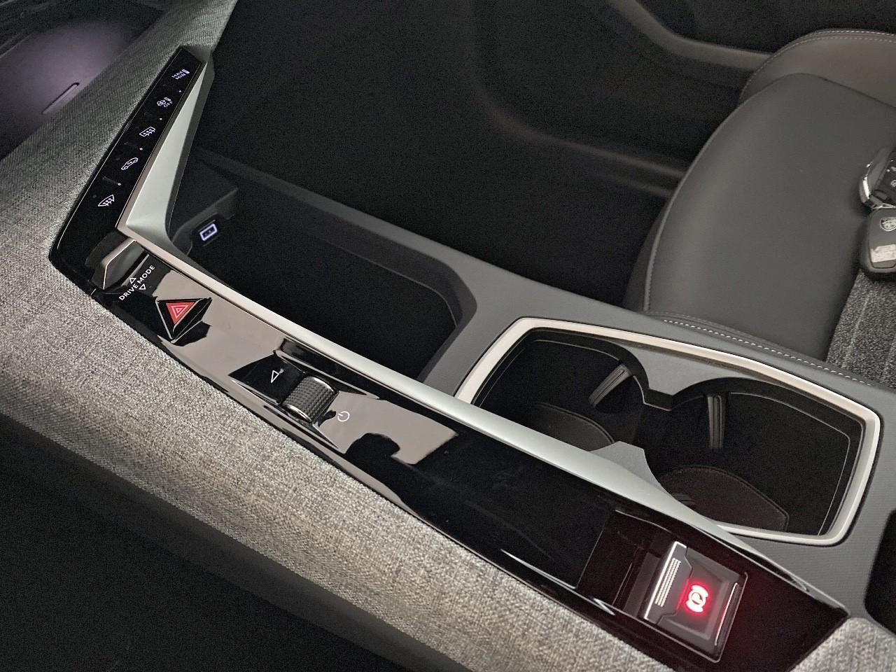 Peugeot 3008 electrique 210 ch 73 kwh allure — photo 18