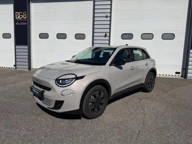 Fiat 600 1.2 hybrid turbo 145ch pack confort &amp; style edct6