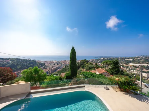 Magnifique Villa Moderne sur les hauteurs de Menton