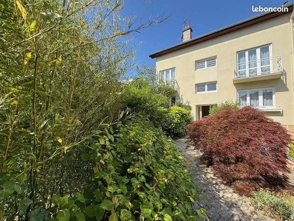 Maison 7 pièces 195 m²