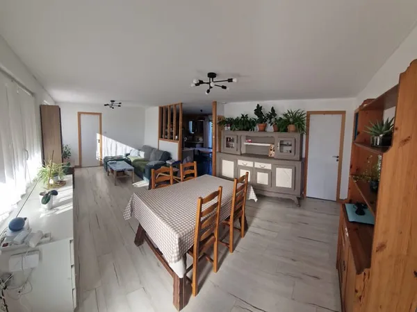 Plain-pied rénové, 3 chambres, garage et jardin à Beuvry