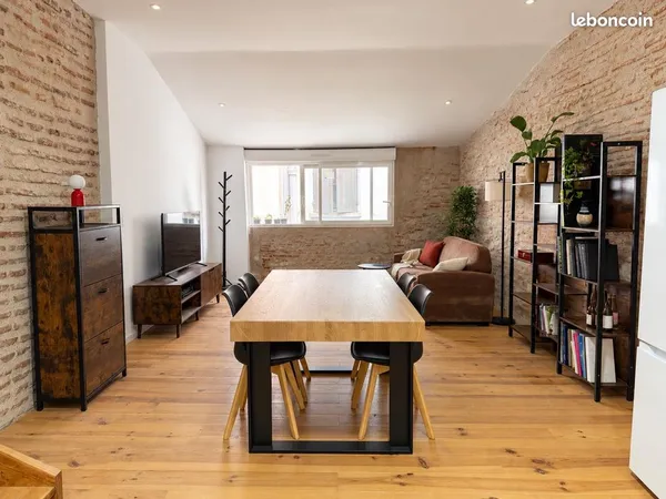 T3 Duplex meublé Rénové à neuf - 53m² - Hyper centre Villeneuve-sur-Lot