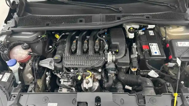Peugeot 208 puretech 75 s&amp;s bvm5 — photo 62