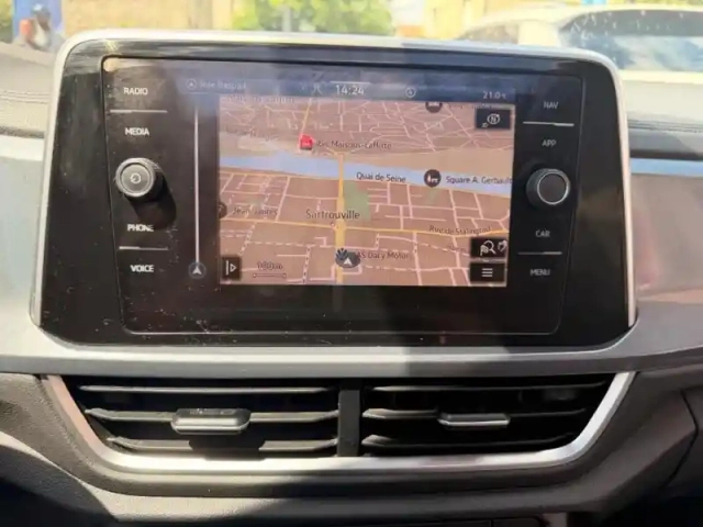 Volkswagen T-Roc 1.5 tsi evo 150ch style exclusive dsg7 — photo 21