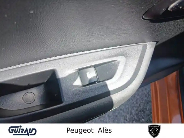 Peugeot 2008 puretech 130 s&amp;s eat8 — photo 13