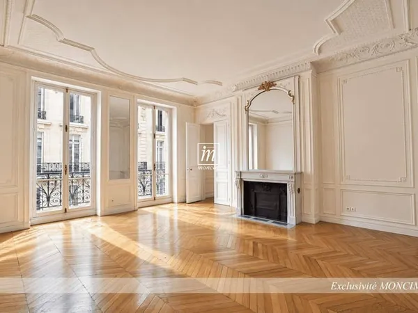 Appartement 7 pièces 229 m²