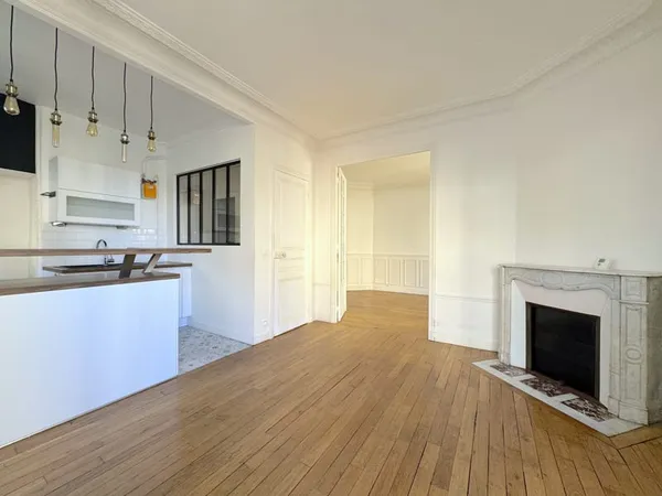APPARTEMENT 3 PIECES 57,38M2 - PLACE DES VICTOIRES