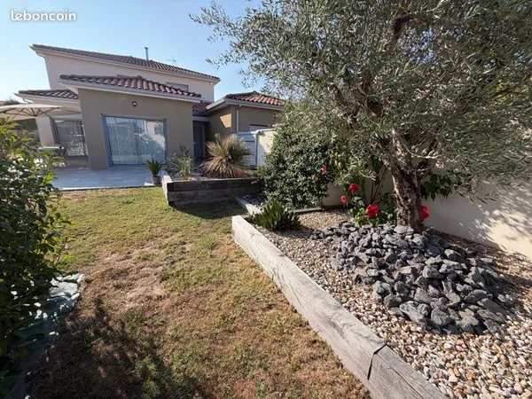 Villa de 187 m2 proche hyper centre