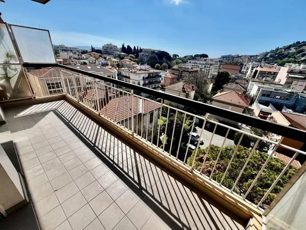 NICE - SAINT SYLVESTRE