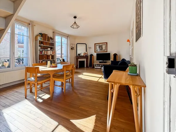Duplex de 4 pièces dans le Bas -Montreuil, 100 m² au sol / 68 m² Carrez