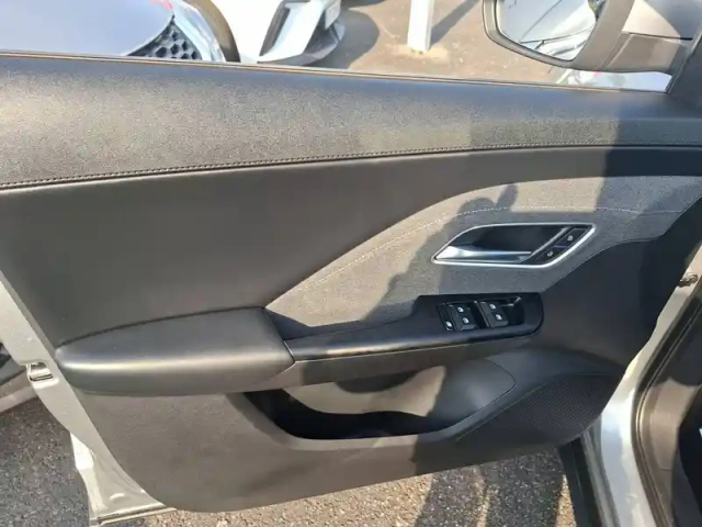 Mg Zs 1.5 l hybrid+ 197 ch — photo 10