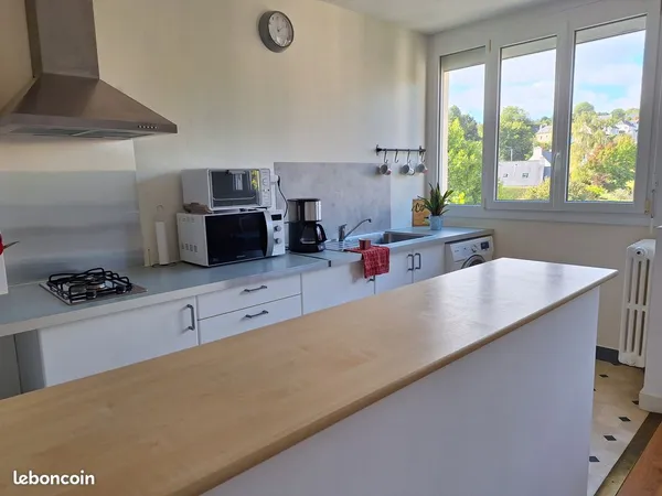 Appartement T4 très lumineux centre ville, 3mn à pied de Enssat&Gare Lannion, disponible