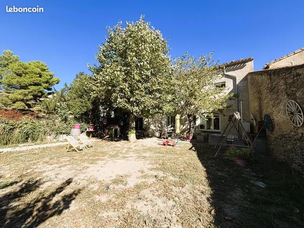 Maison 7 pièces 290 m²