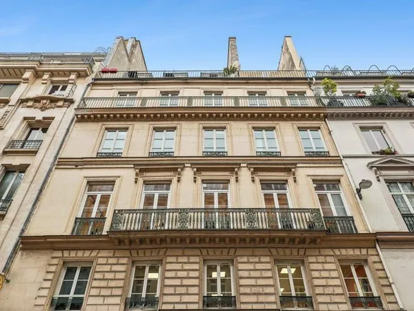 Bureaux 641 m²
