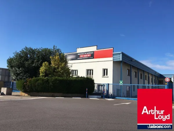 Bureaux 79 m²
