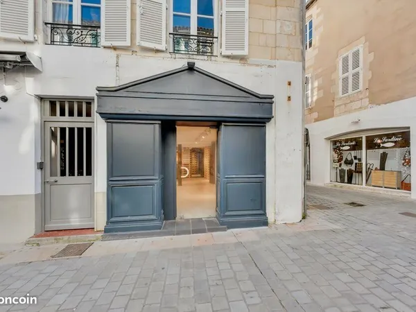 Local commercial 68 m² SAINT-MARTIN-DE-RÉ