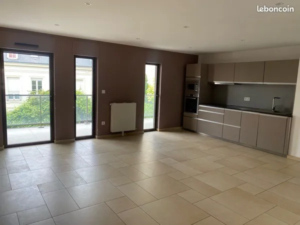 Appartement 81m2 proche place royale